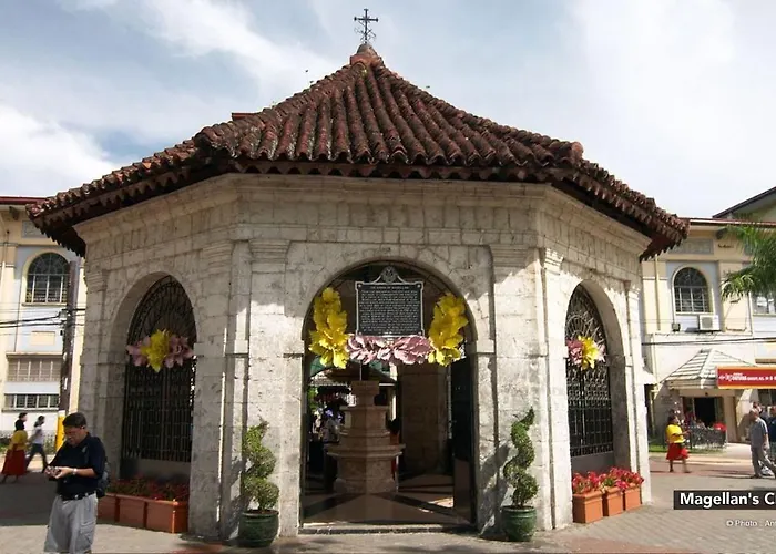 Zen Marigondon Eagle House Cebu *